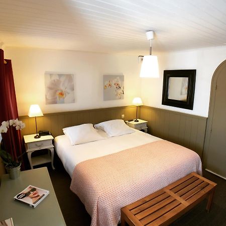 Hotel L'Ocean เลอบัวส์-ปลาจ-อ็อง-เร ภายนอก รูปภาพ